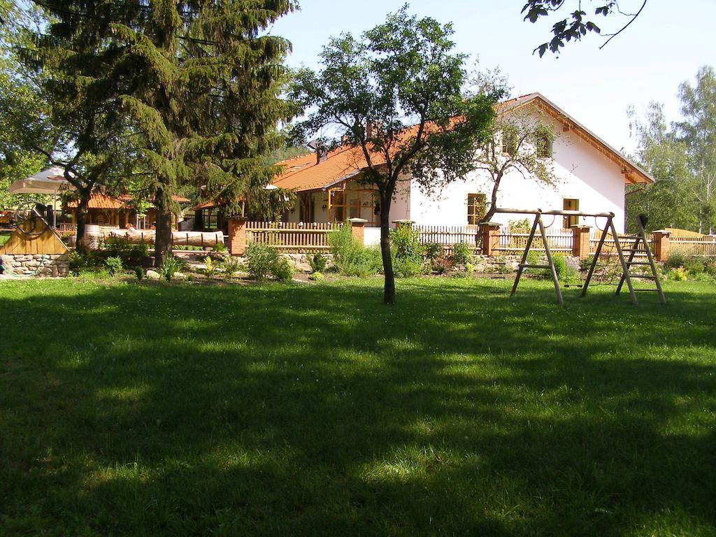Hotel Na Statku Mirosov Mirosov  Luaran gambar