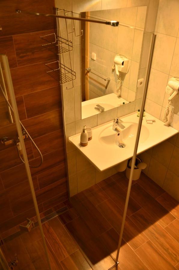 Hotel Na Statku Mirosov Mirosov  Luaran gambar